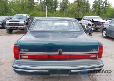 1993 Lincoln Town Car Signature/Jack Nicklaus из США, поврежденный, VIN 1LNLM82W6PY763780